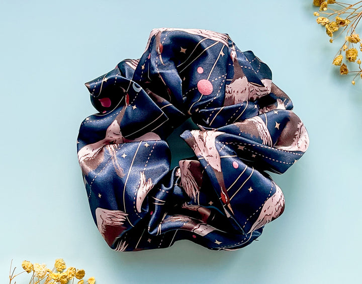 Vale (Red Crowned Cranes) Patterned Hair Tie