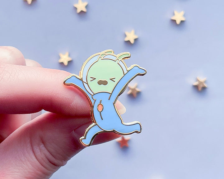 Fleeing Alien Enamel Pin