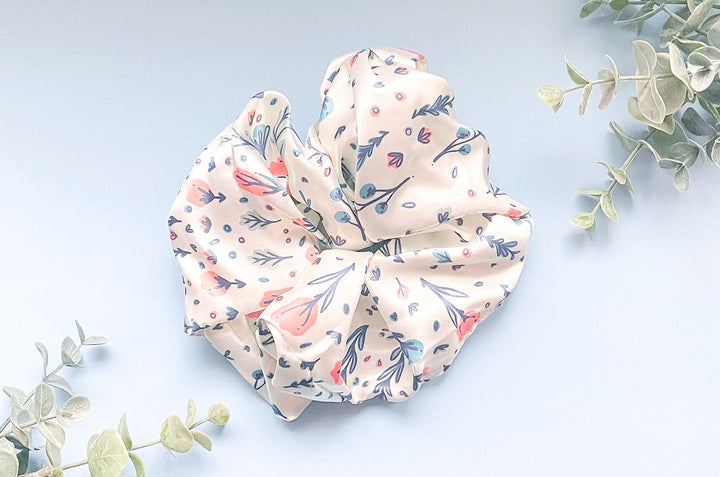 Flora (Flowers and Berries) Patterned Hair Tie