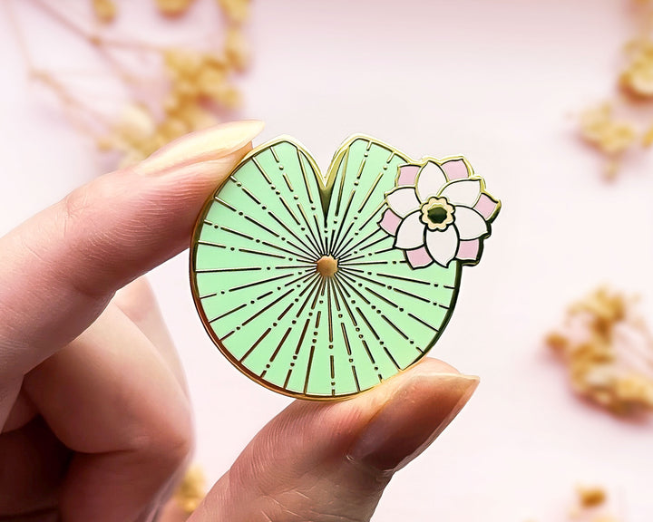 Lily Pad Needle Minder