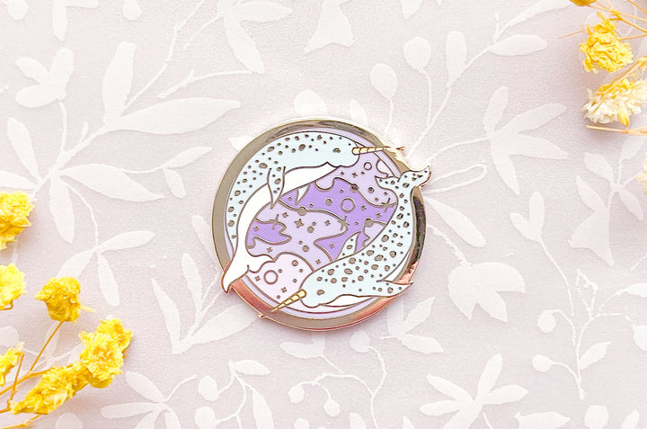 Narwhal Couple Needle Minder