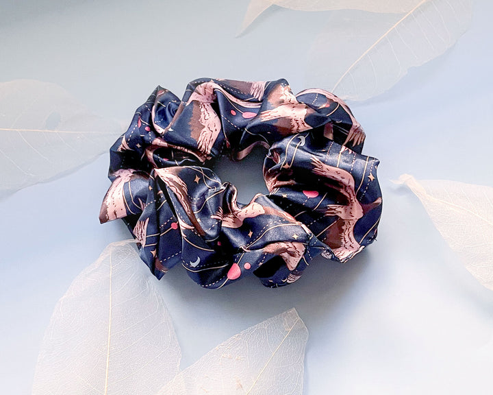 Vale (Red Crowned Cranes) Patterned Hair Tie
