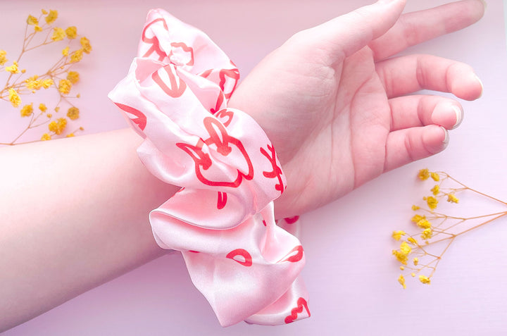 Bridget (Beetles and Leaves) Patterned Hair Tie