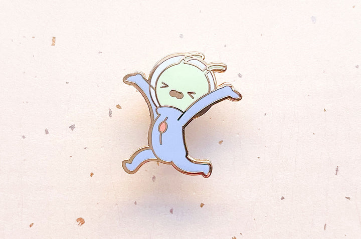 Fleeing Alien Enamel Pin