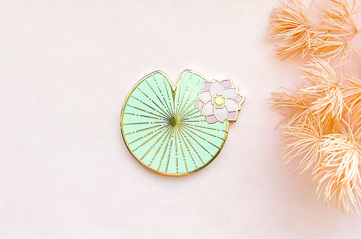 Lily Pad Needle Minder