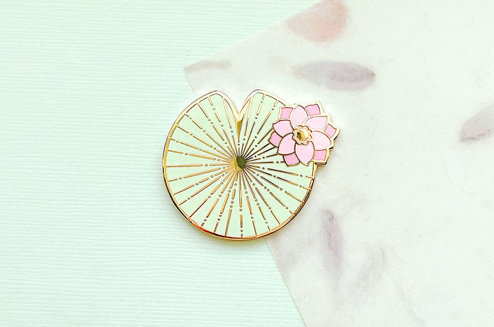 Lily Pad Needle Minder