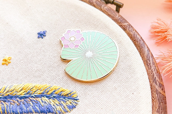 Lily Pad Needle Minder