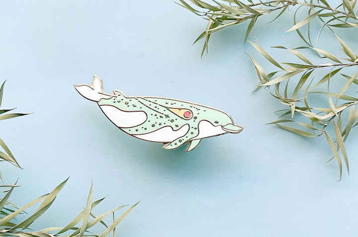 Shepherd's Beaked Whale (Comet Trail) Pin