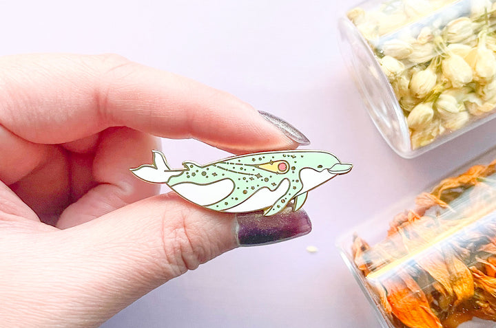 Shepherd's Beaked Whale (Comet Trail) Pin