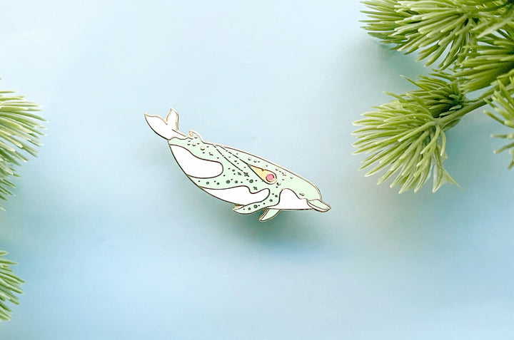 Shepherd's Beaked Whale (Comet Trail) Pin