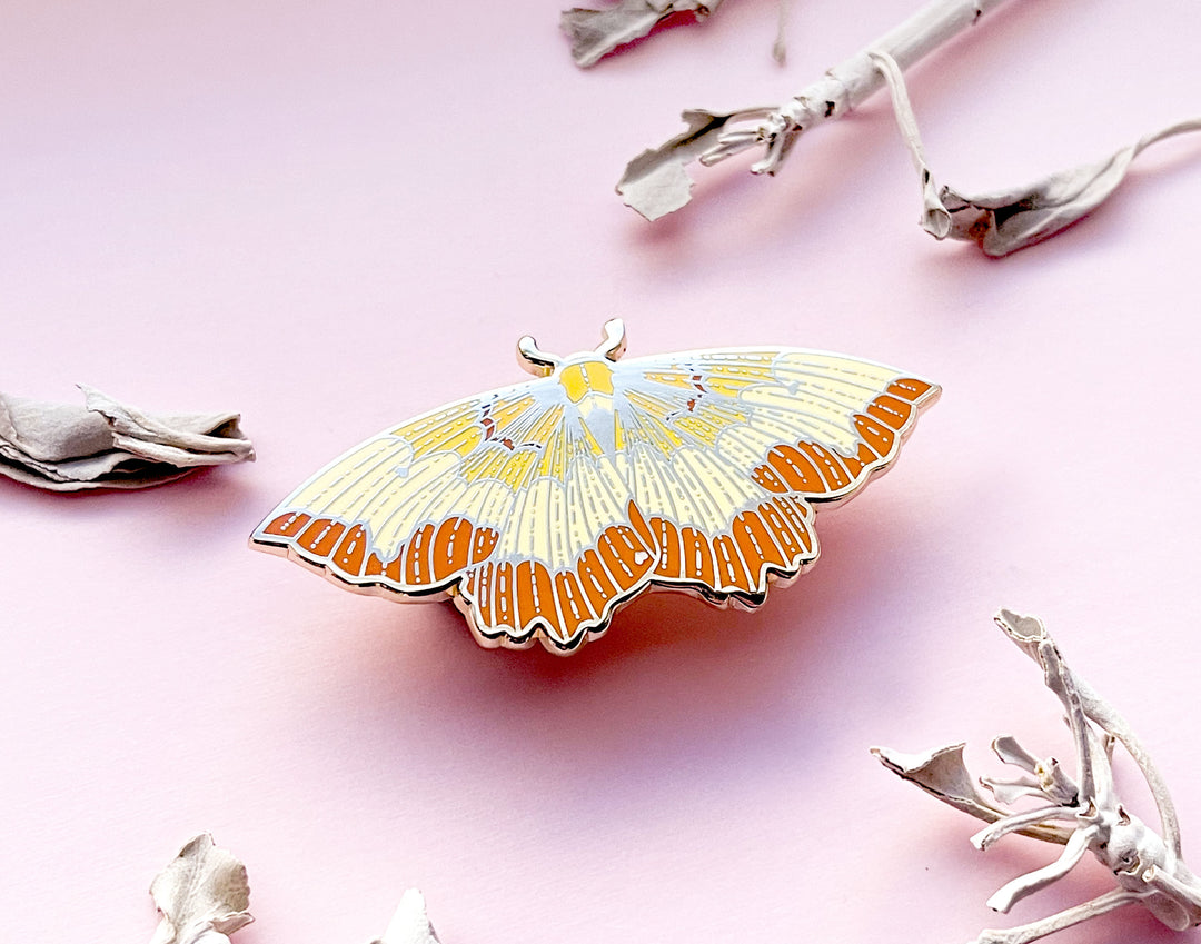 Bordered Beauty Moth (Epione repandaria) Enamel Pin