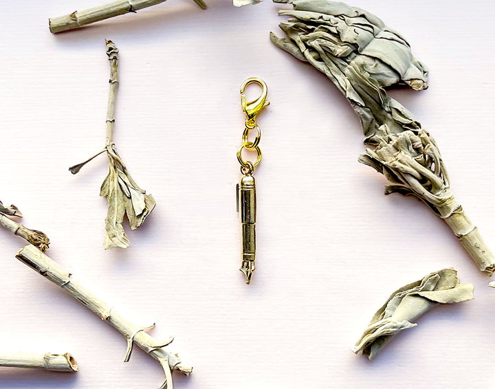 Fountain Pen Metal Glasses Charm