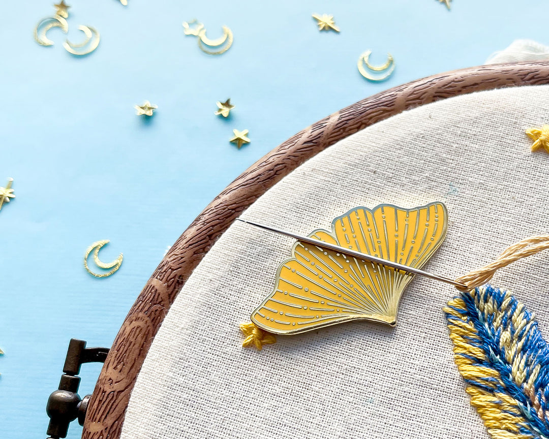 Ginkgo Leaf Needle Minder