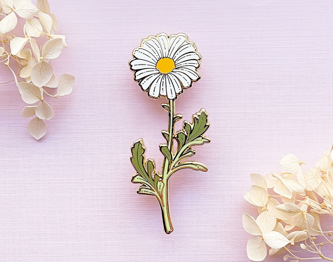 Marguerite Daisy (Argyranthemum frutescens) Enamel Pin