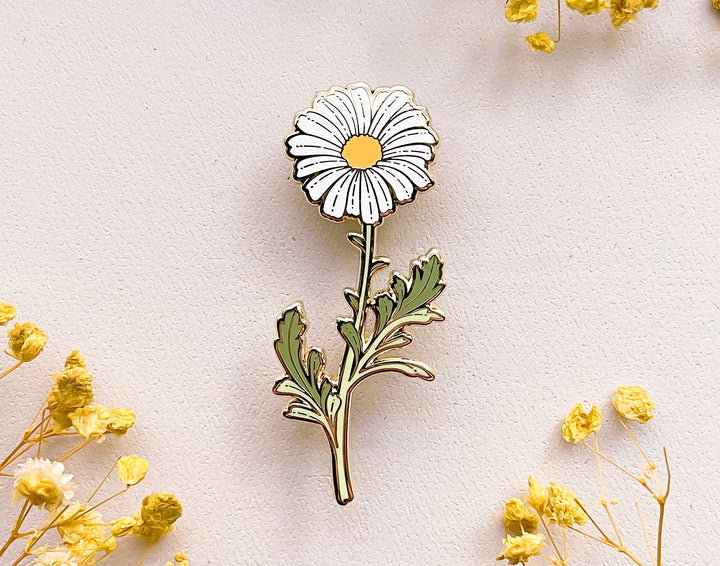 Marguerite Daisy (Argyranthemum frutescens) Enamel Pin