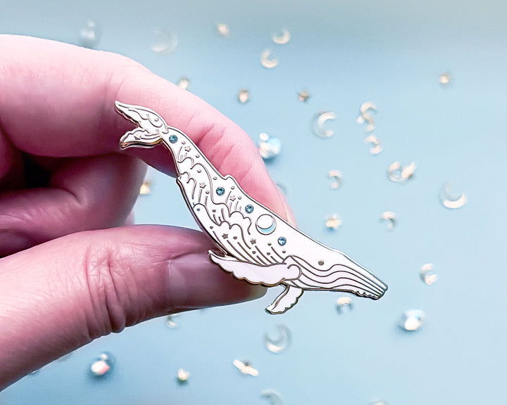 Star Surf Humpback Whale (The Migaloo / Sea and Sky) Pin