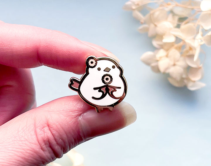 Daisy the Flower Shima Enaga Enamel Pin