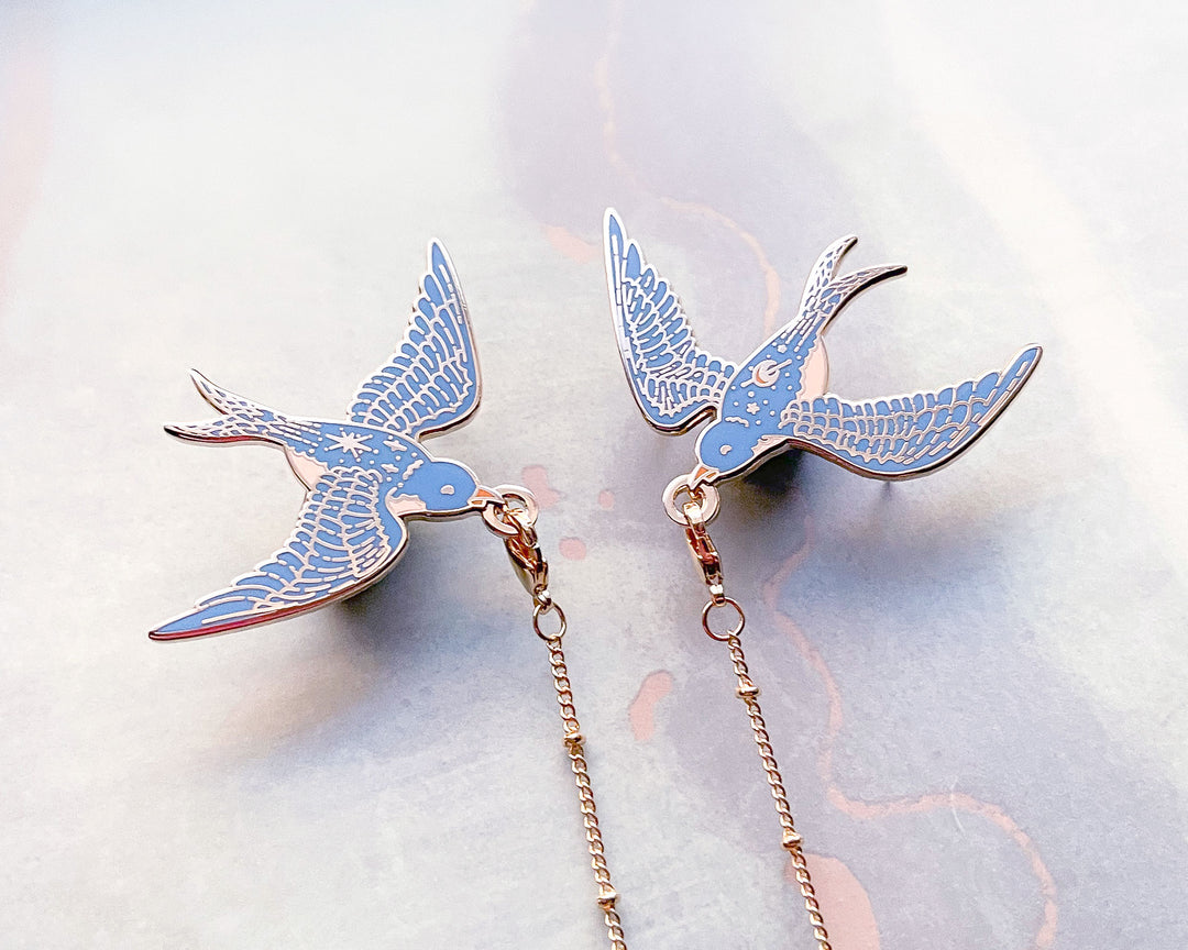 Stellar Barn Swallows Collar Pins Set